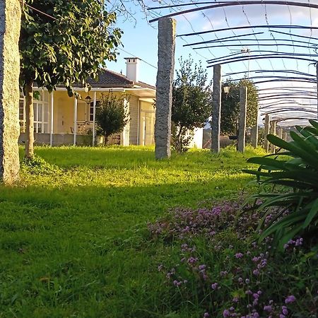 Bed and Breakfast A Casa De Abelleira Ponteareas Exterior foto